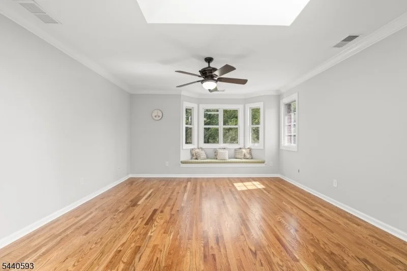 Photo of 33 Fox Run