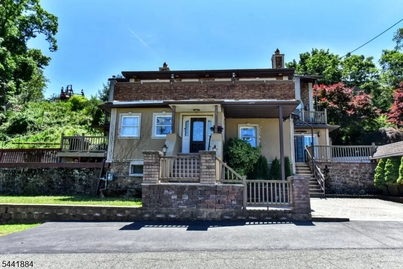 Photo of 27 Joan St