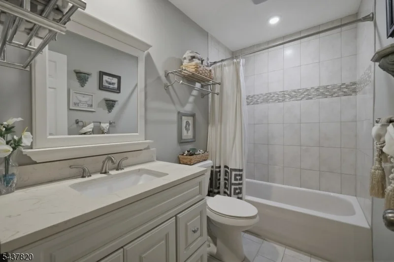 Photo of 58 Oriole Dr