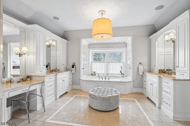 Photo of 30 Robert Dr