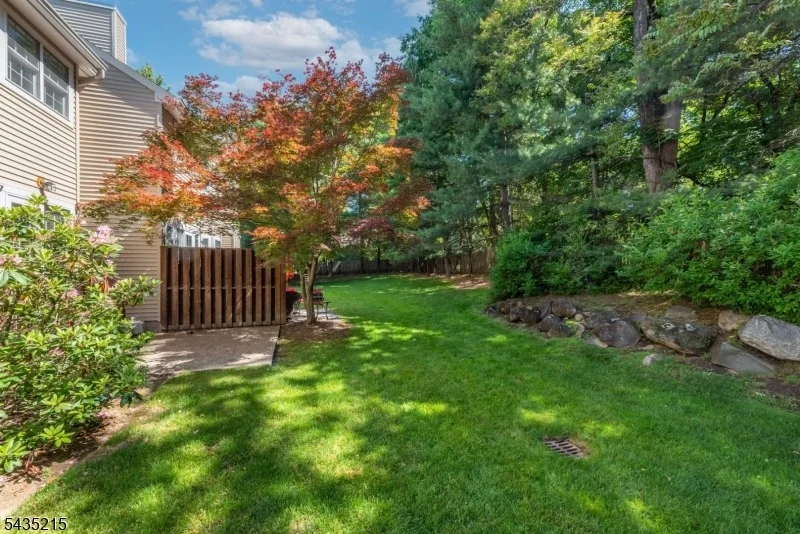 Photo of 10 Ebersbach Ln