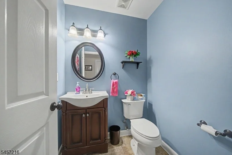 Photo of 42 HICKORY WAY