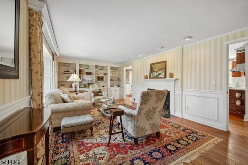 Photo of 638 Mountain Ave