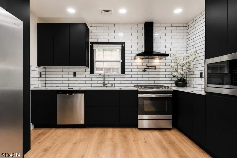 Photo of 345 Rutherford Ave
