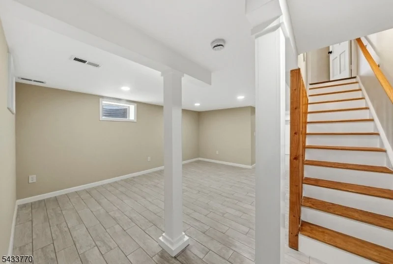 Photo of 573 Conant St