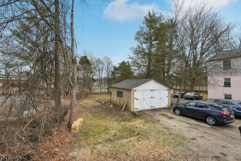 Photo of 1492 Alps Rd