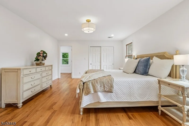 Photo of 650 Ridgewood Rd