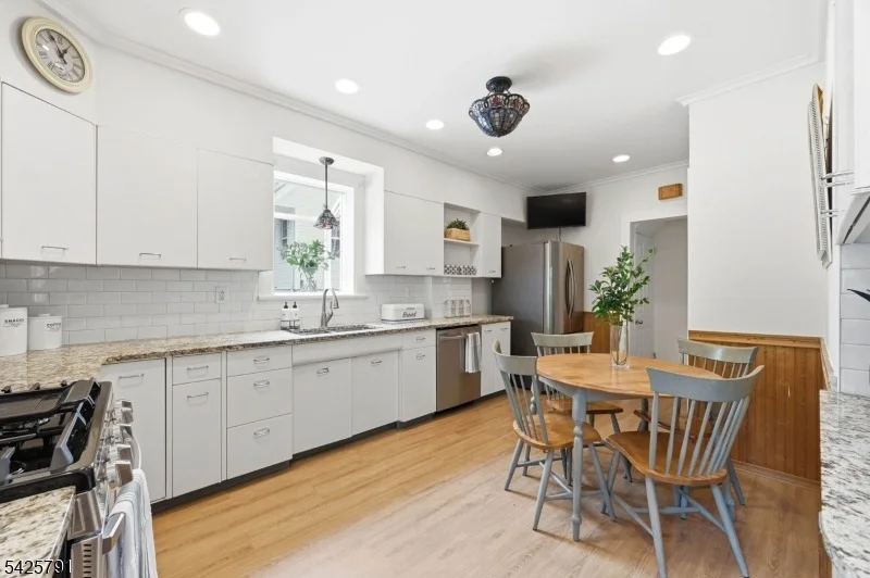 Photo of 18 IRVING PLACE