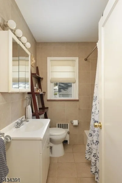 Photo of 934 Moessner Ave