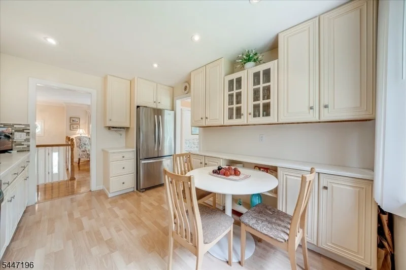 Photo of 57 Robbins Ave