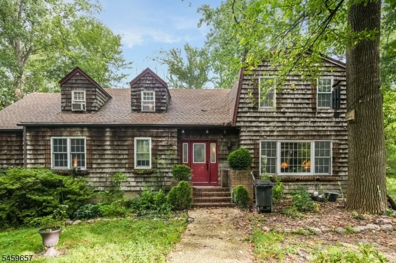 Photo of 44 Chestnut Rd