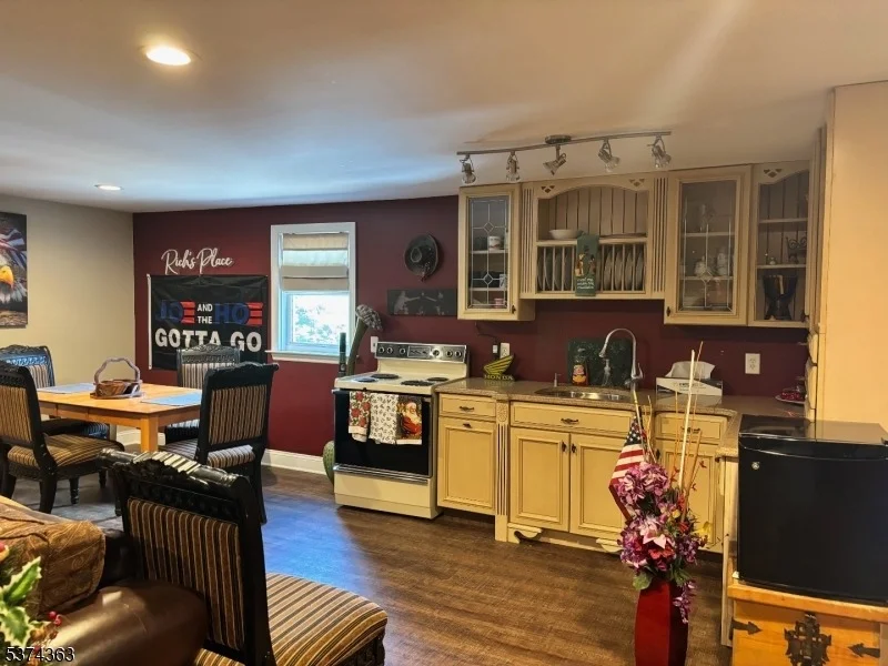 Photo of 108 Hillside Dr