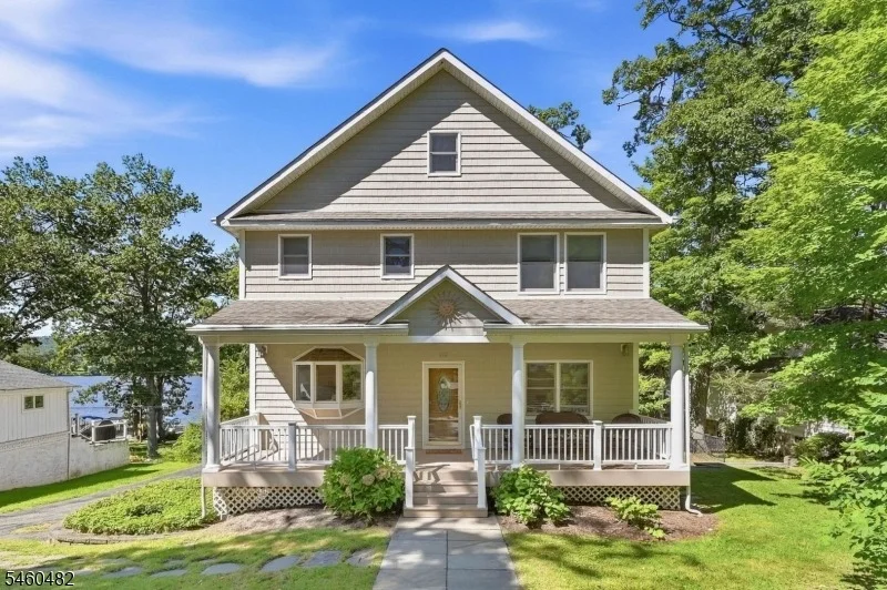 Photo of 212 Long Pond Rd
