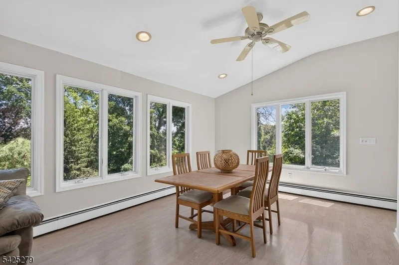 Photo of 10 Rockledge Ter