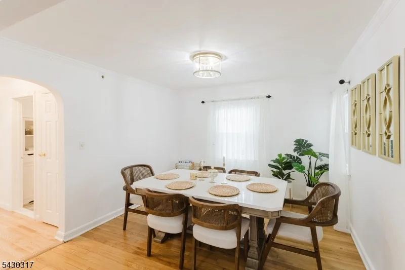 Photo of 382 Martin Rd