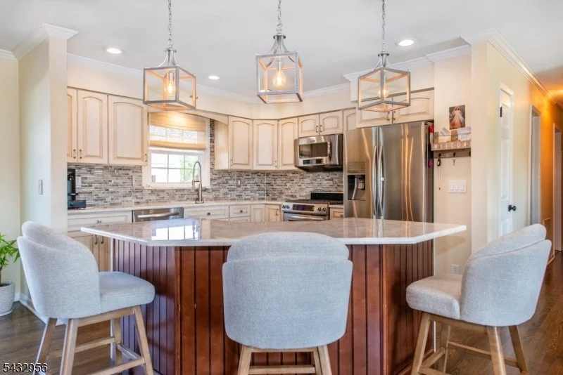 Photo of 3 Knoll Rd