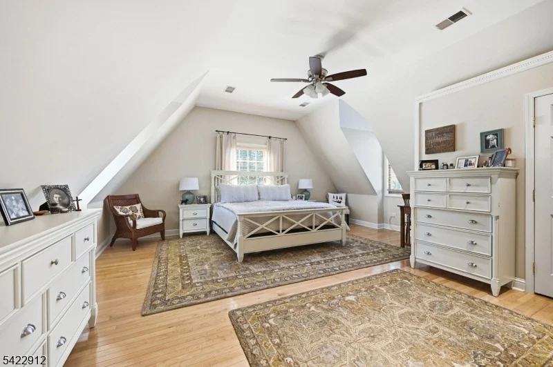 Photo of 173 Point Breeze Dr