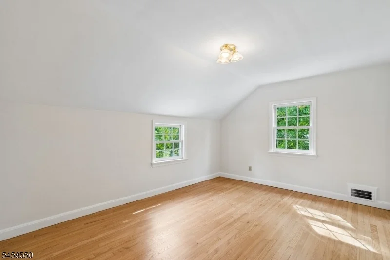 Photo of 20 Pine St