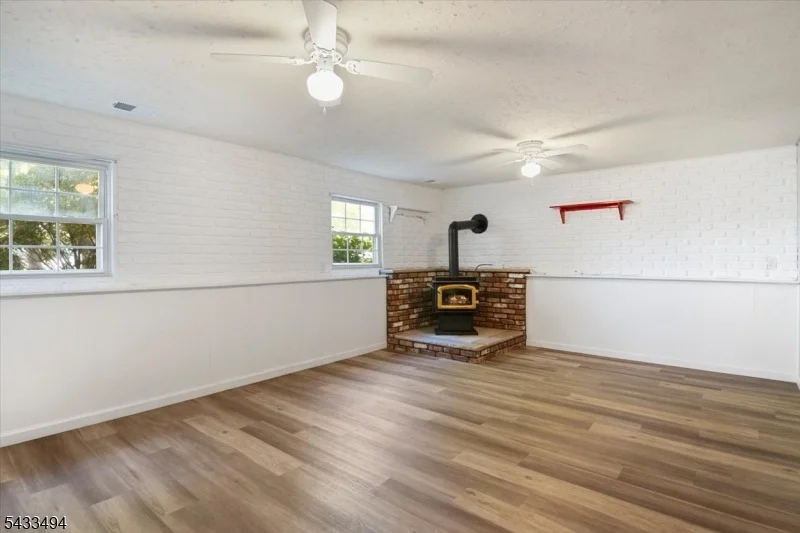 Photo of 44 Summit Rd