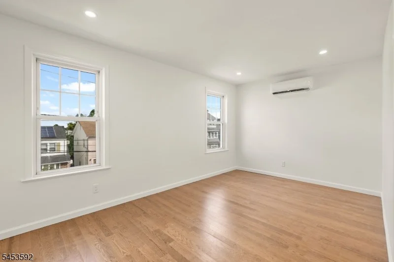 Photo of 345 Forest St
