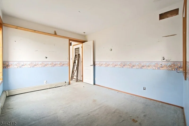 Photo of 175 Wertsville Rd