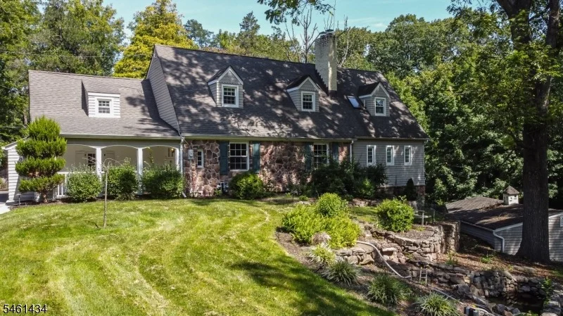 Photo of 170 New Providence Rd