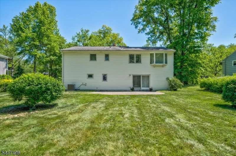 Photo of 57 Robbins Ave