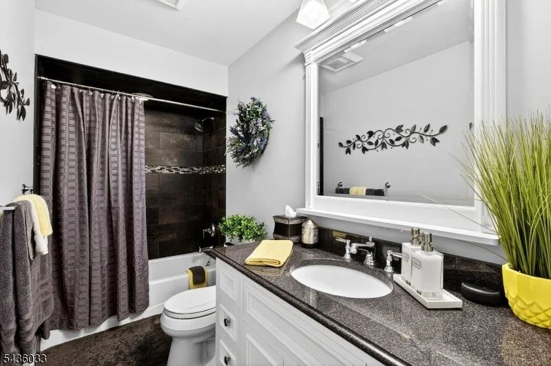 Photo of 73 JAMES AVENUE