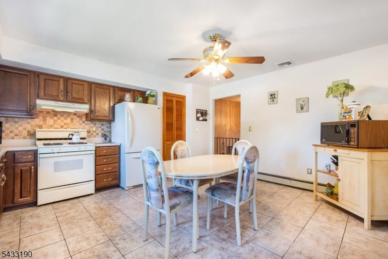 Photo of 8 Carlos Dr