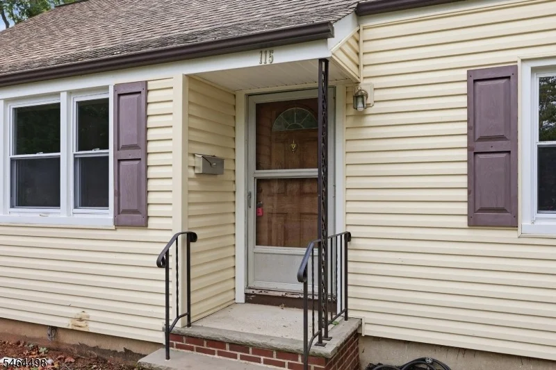 Photo of 115 Parkside Rd