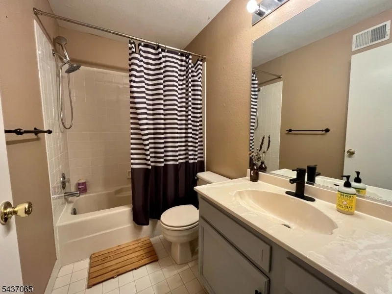 Photo of 82 Wentworth Road