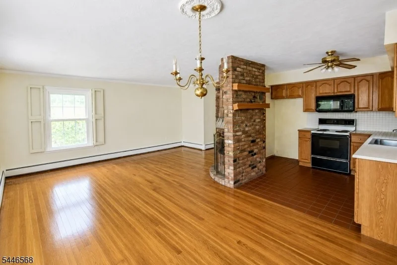 Photo of 18 Summit Rd