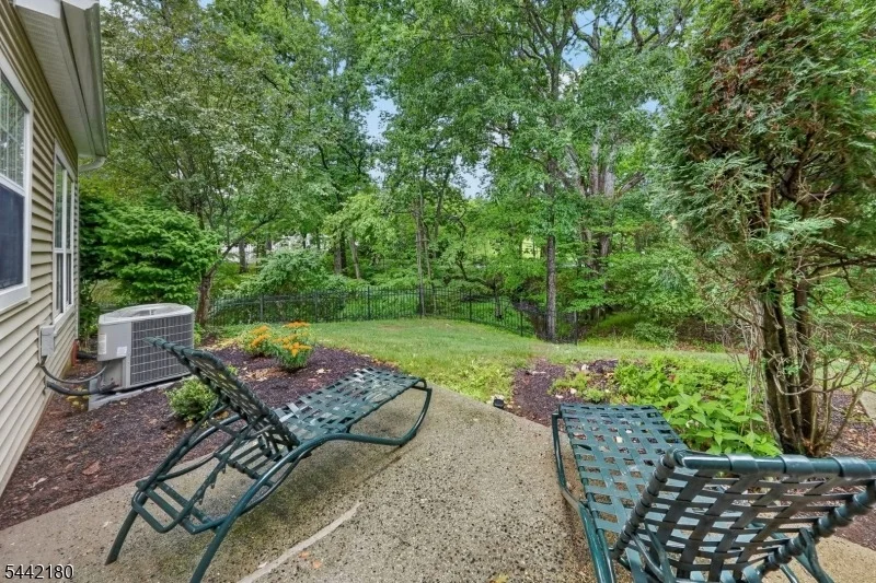 Photo of 18 Pheasant Brook Court