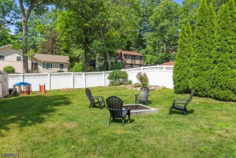 Photo of 561 Rogers Dr