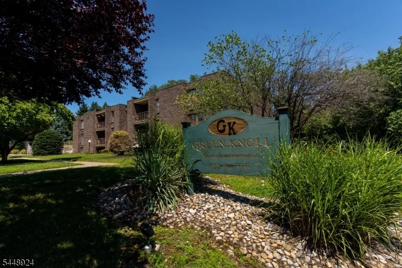 Photo of Unit E at 355 River Road