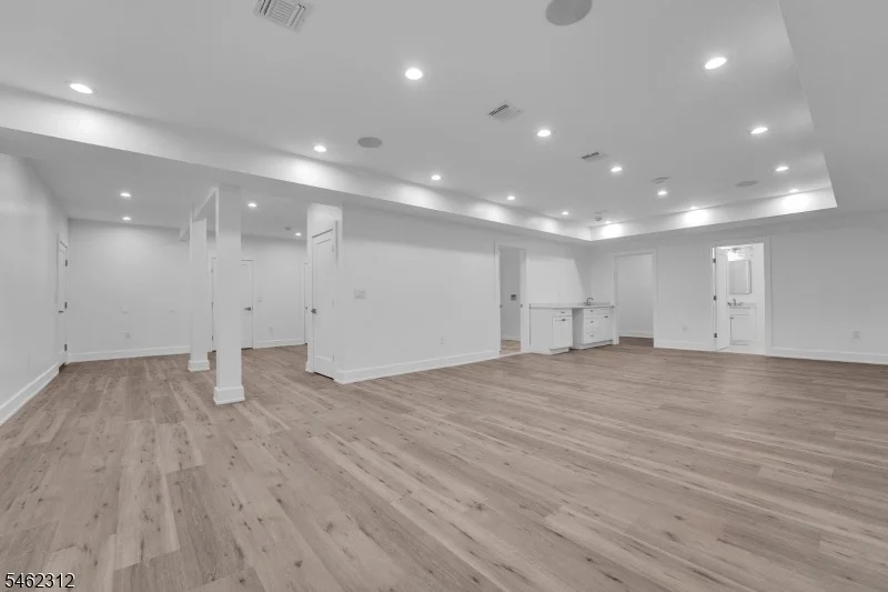 Photo of 8 Fordham Rd
