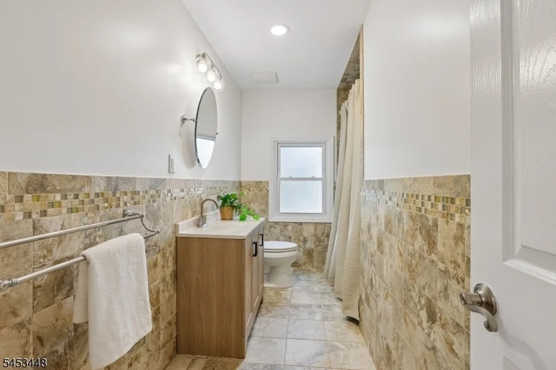 Photo of 650 Ridgewood Rd