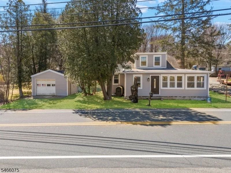 Photo of 728 Glen Rd