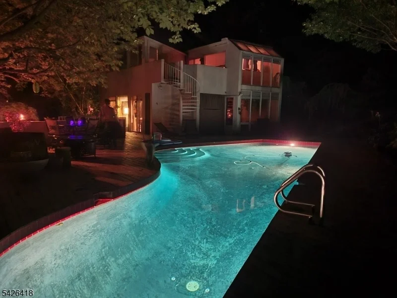 Photo of 72 Washington Valley Rd