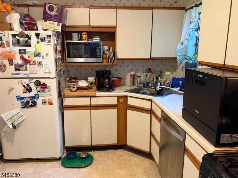 Photo of 13 Alpine Dr