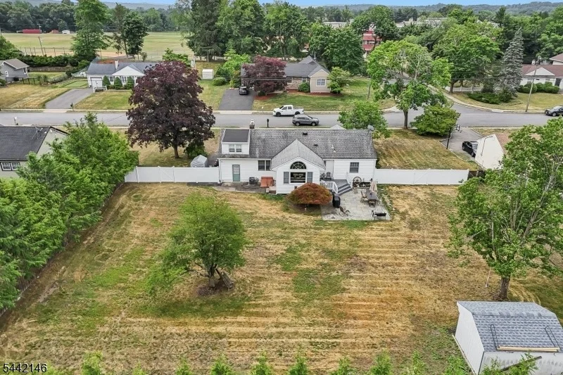 Photo of 49 Pancake Hollow Dr