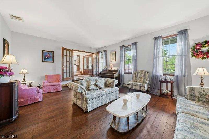 Photo of 621 Bloomfield Ave