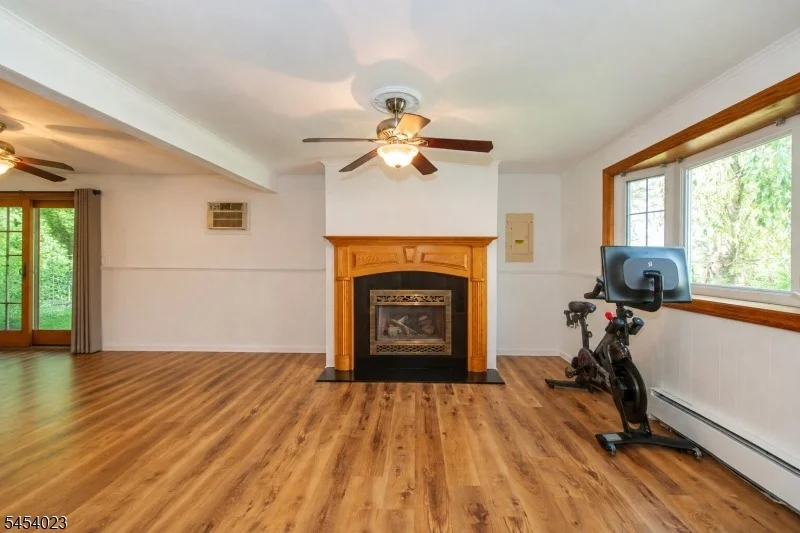 Photo of 42 Scenic Dr