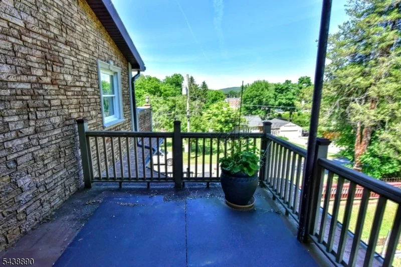 Photo of 27 Joan St