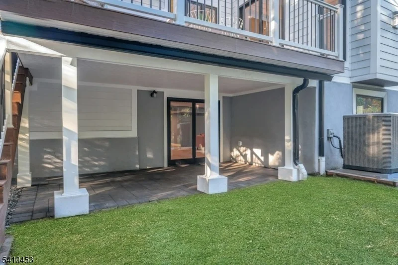 Photo of 83 W End Ave