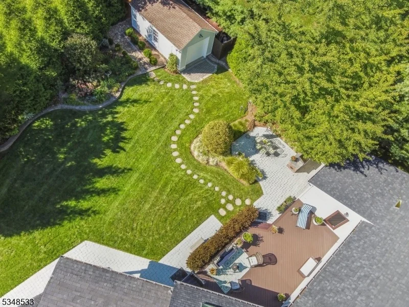 Photo of 11 Meadowbrook Ct