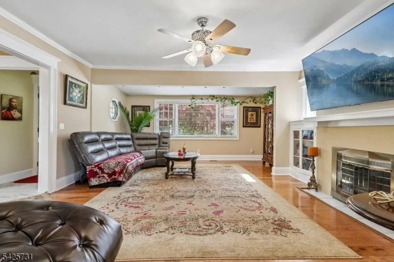 Photo of 296 Montclair Ave