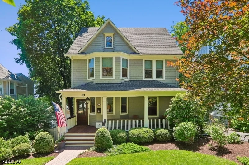 Photo of 22 Oak Ridge Ave