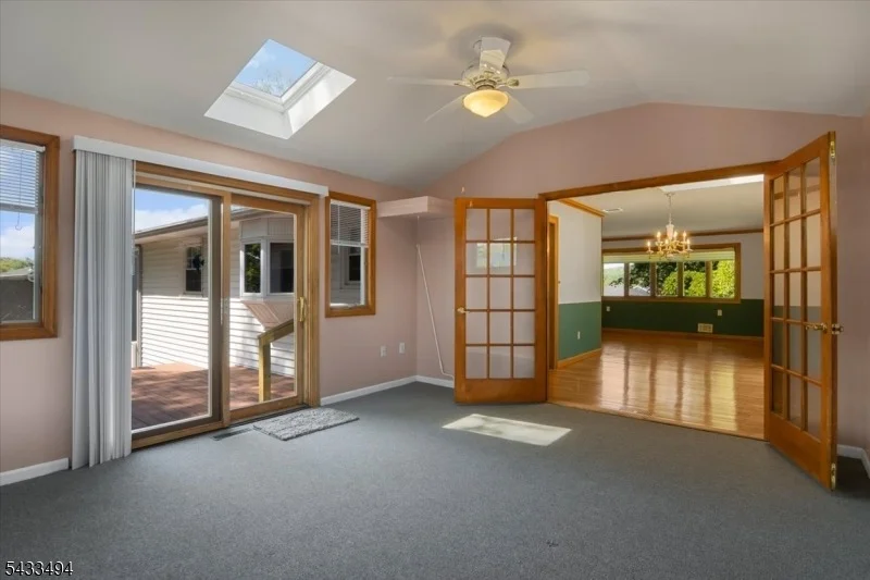 Photo of 44 Summit Rd