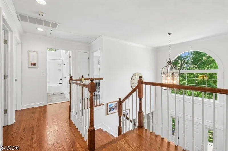 Photo of 7 Donna Ln